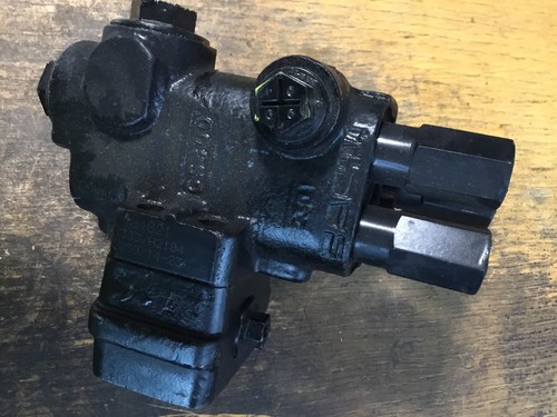 Jcb steer valve 333 h2104 - p/n, 333/h2104